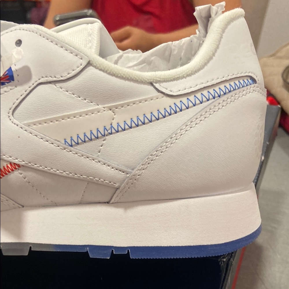 Reebok White and Blue Athletic Shoes with Zigzag Stitching classics popsicle